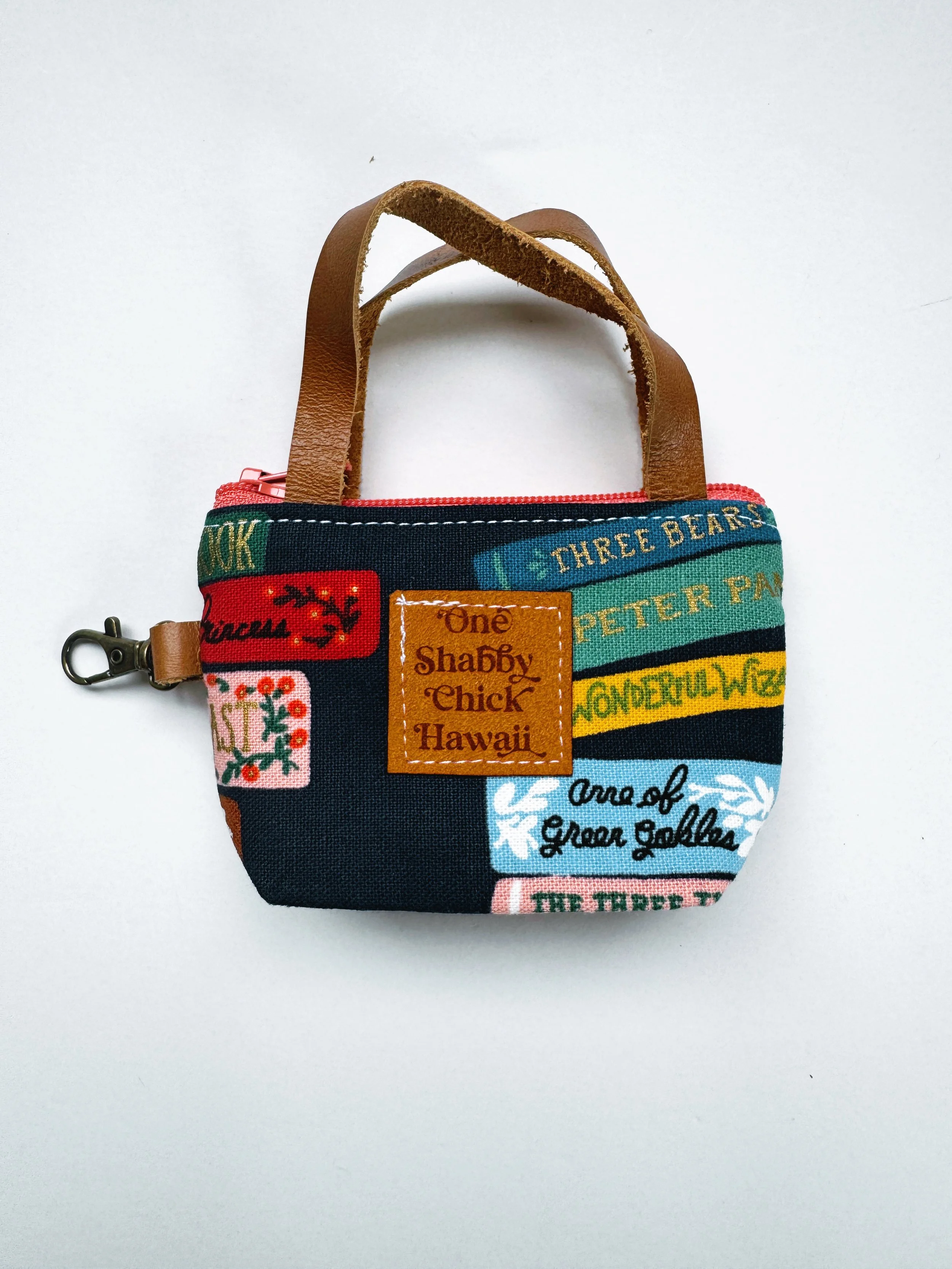 Tiny pouch - books
