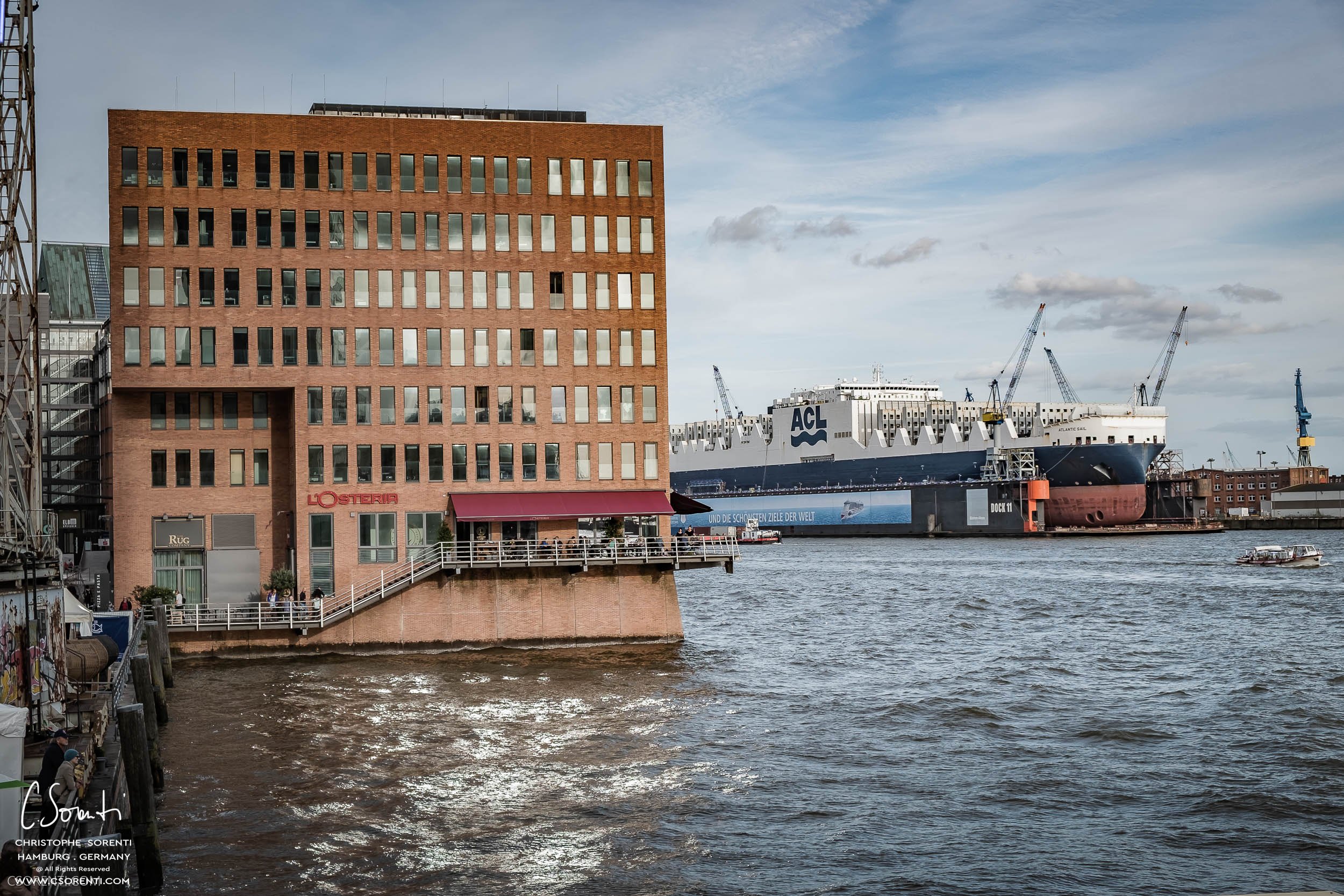  Hamburg Harbor, Stillwerk, Fischmarkt, Elbe, Aidia 