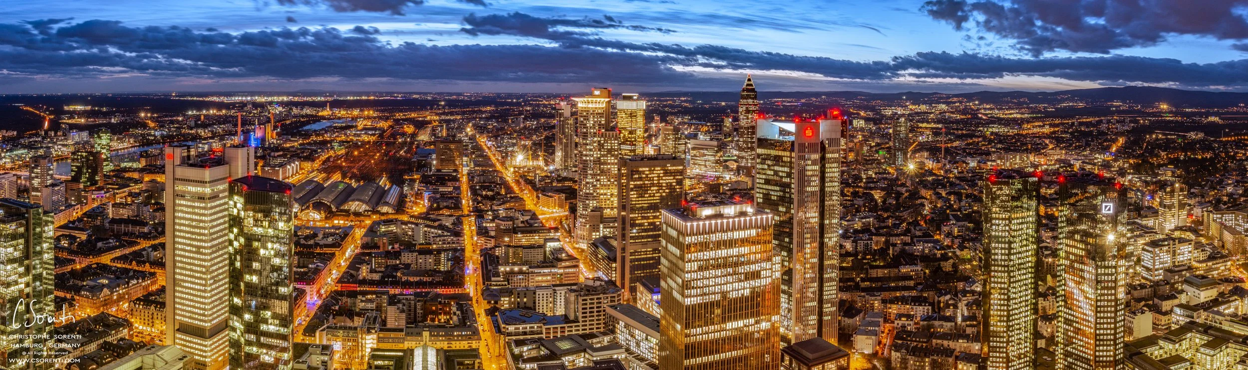 Frankfurt-Skyline_FRANKFRT20083_CXO1561-MF-Pano-sqsp.jpg