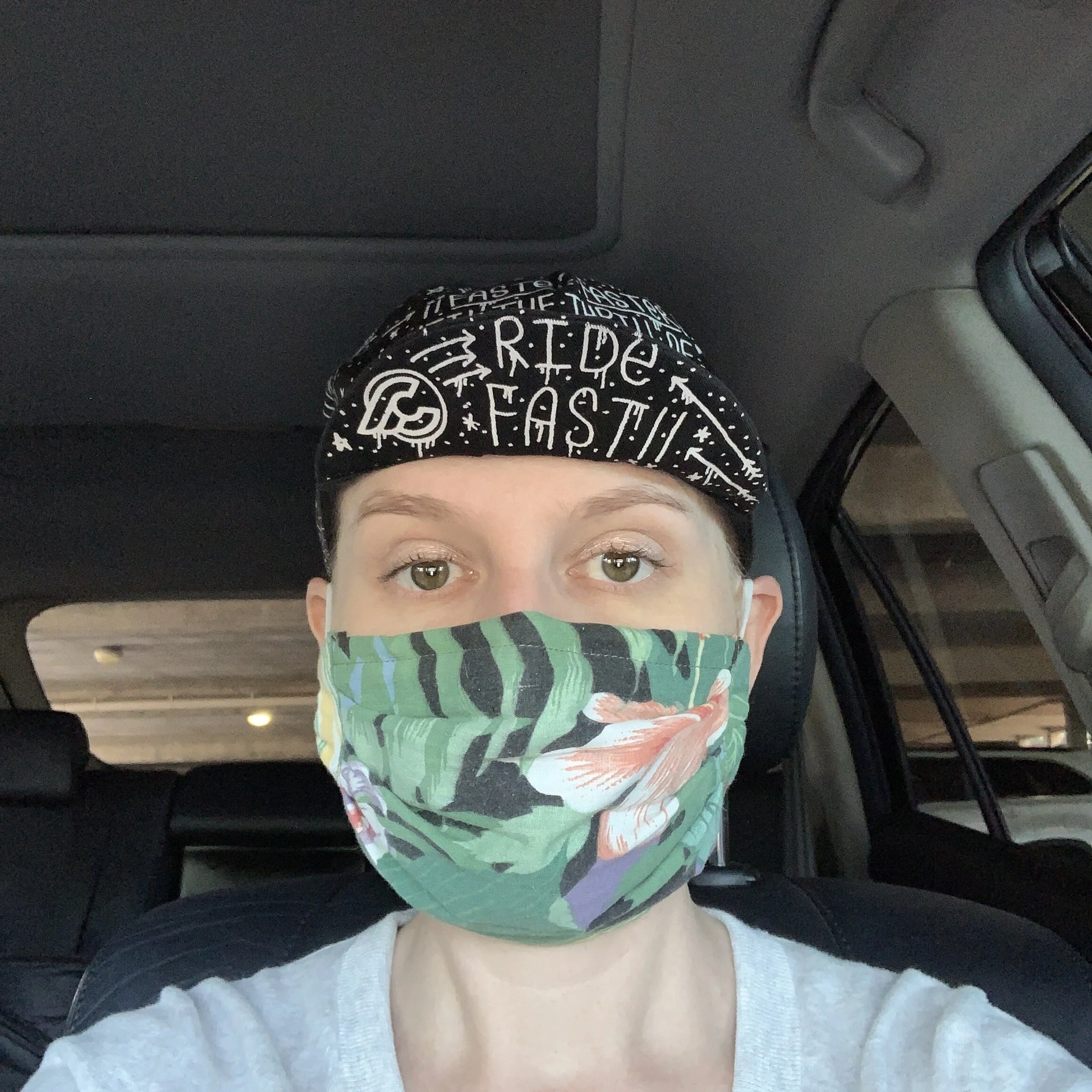Round #4 chemo on this day. Wore my new favorite jungle mask, which was super comfy for the 4 hours of sitting there getting the infusions. 