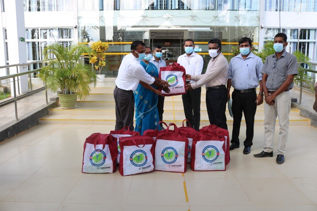 #imhocanada #shanthiham #Kilinochi #kilinochipregnant #Kilinochchipregnantmothers
With support from our ground partner Shanthiham Ahc, IMHO Canada delivered Material to help 200 pregnant mothers at the Killinochi General Hospital on December 9th, 202