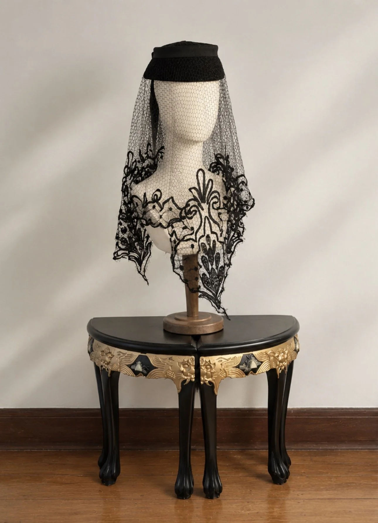 Evangeline Edwardian Lace Percher