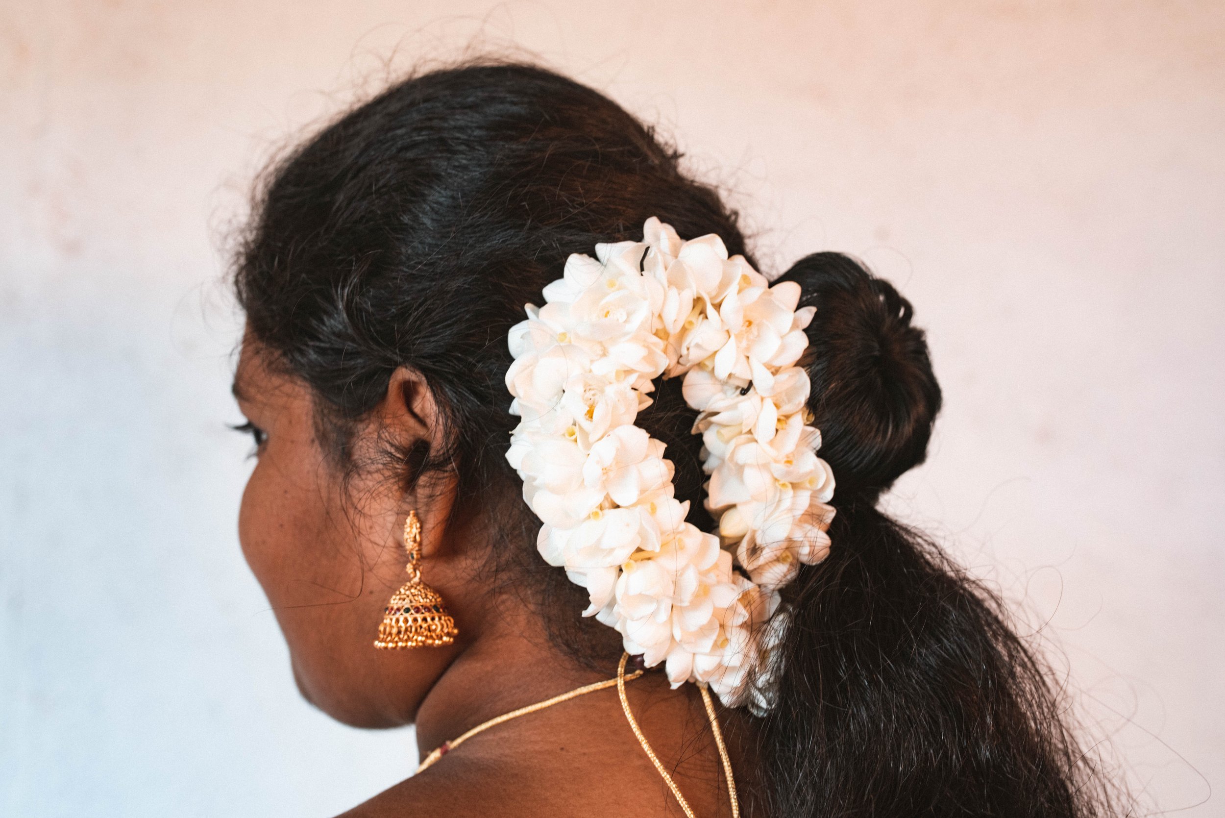 Details more than 62 artificial flowers for bridal hair super hot -  in.eteachers