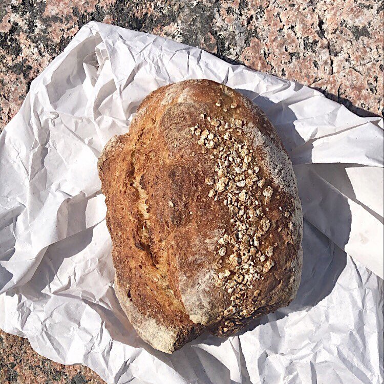 Sourdough game strong 💕 Mein Ziel f&uuml;r diesen Herbst und Winter: So ein Sauerteigbrot selbst hinbekommen 😍 Mein letzter Starter &bdquo;G&auml;rhart&ldquo; (😉) hat leider nicht lange gehalten. Ich werde die Tage einen neuen aufsetzen und mich n