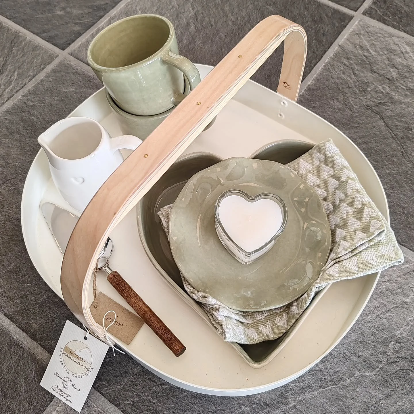 🤍💚
#archipelagodesignshop #brukadesign #Eskolehtinen