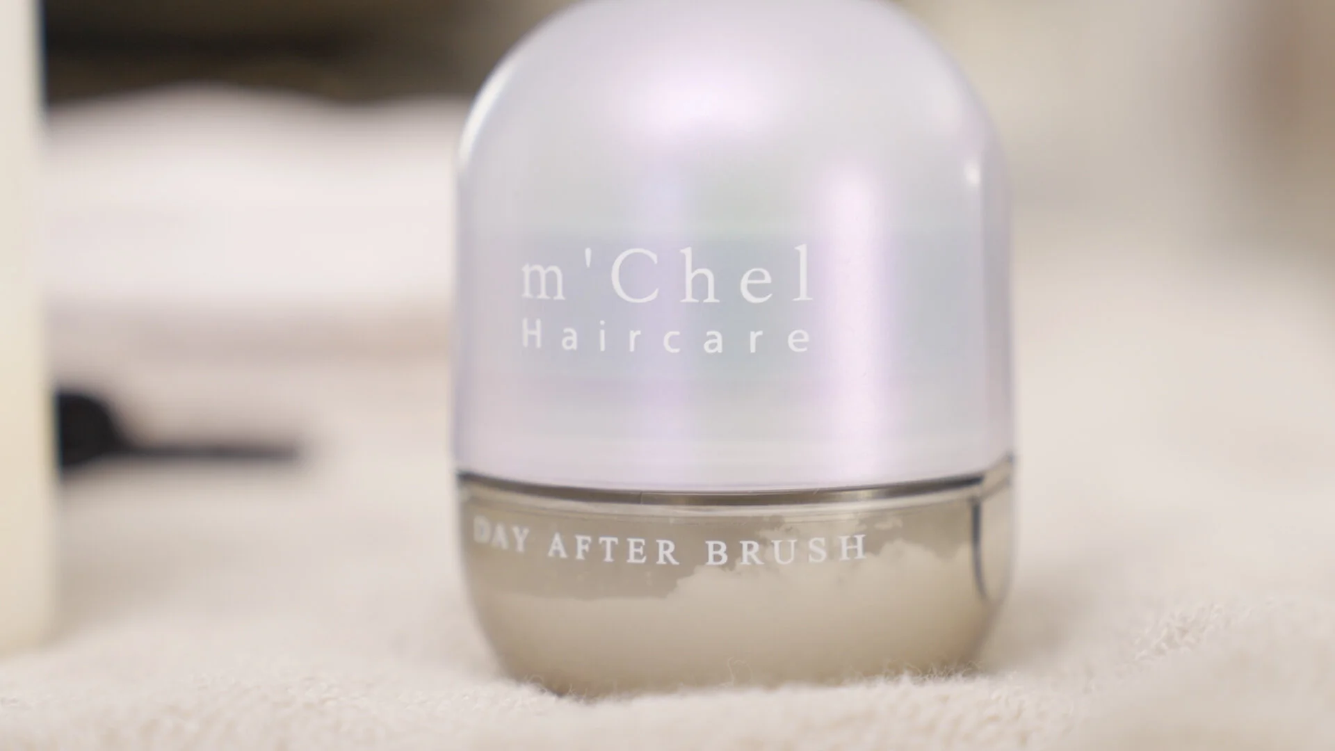   3 - m'Chel Haircare Day After Brush  