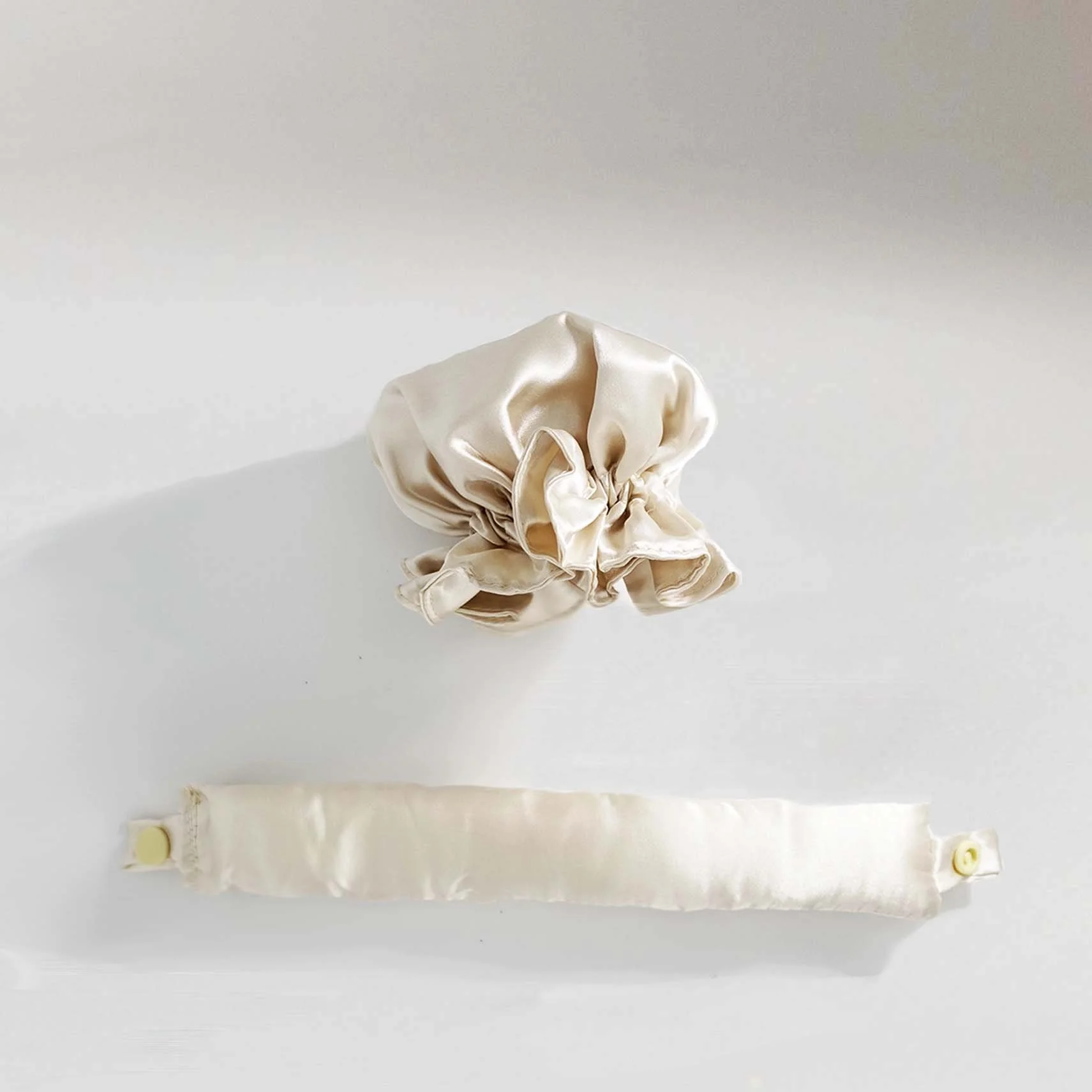 1_pack_heatless_curler_ivory_05cd0c6a-594e-4e0f-a026-e44c7083c2b9.jpg