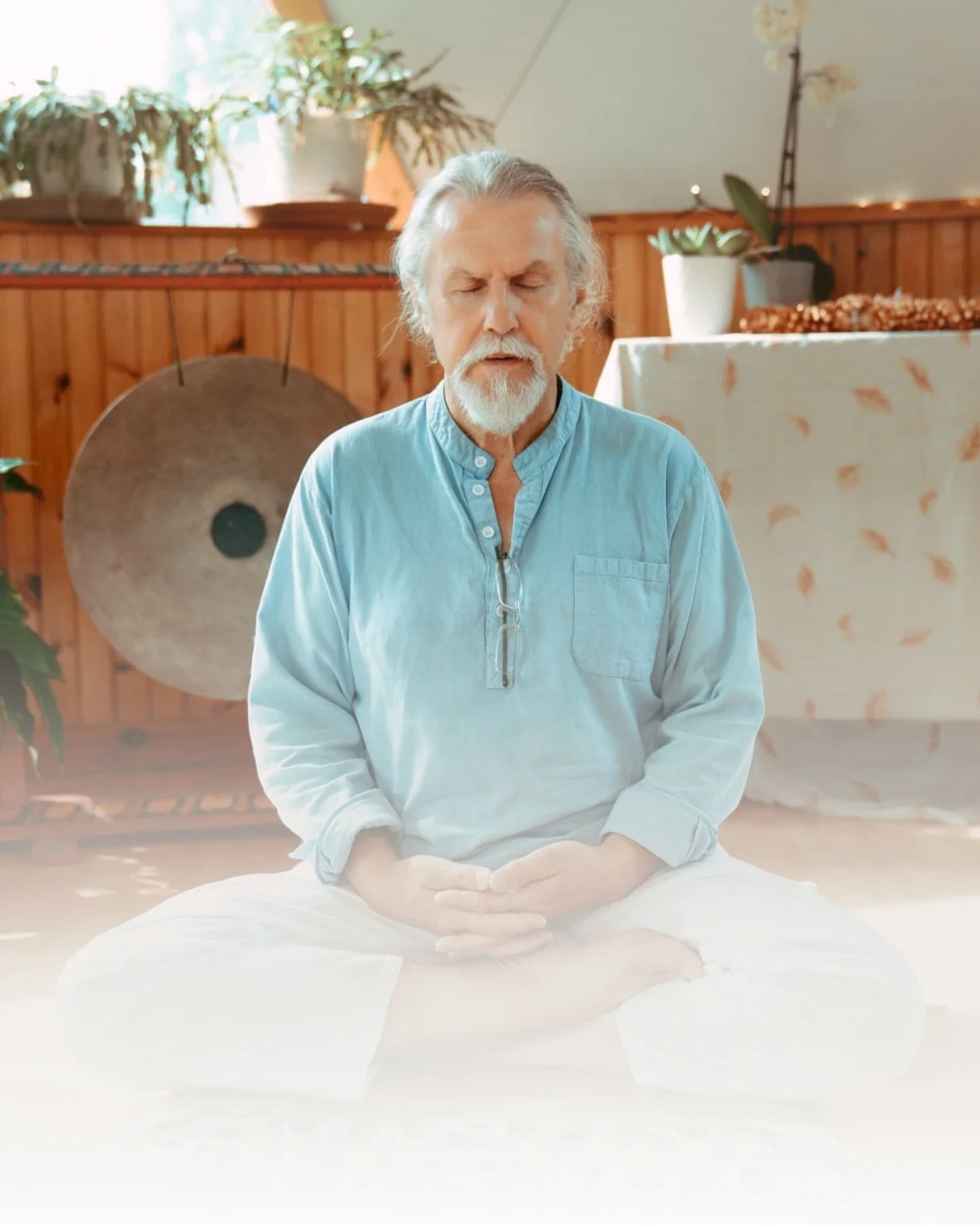 Join a day dedicated to the practice and philosophy of Traditional Tantra, guided by Ramesh Bjonnes, internationally renowned meditation teacher and author, and Massimo Barberi, yoga teacher, musician, and author.
 ✨ Tantric Immersion: Yoga, Meditat