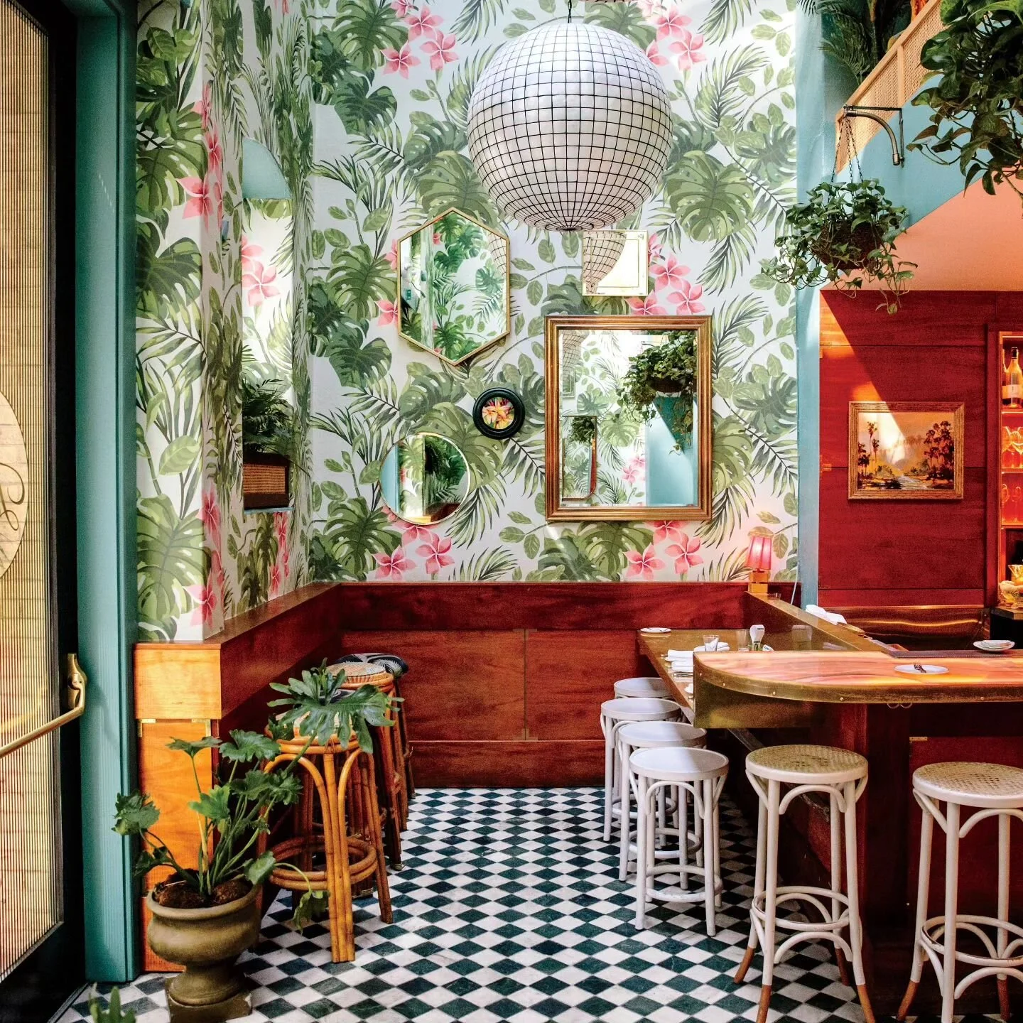 WKNDTRP recommend Bars to visit in San Francisco blog post out now. 
At www.wkndtrp.com/blog

Here are some of the coolest bars on #sanfrancisco 

📍 @thefelixsf 
📍 @cavana.sf 
📍 @bourbonandbranchsf 
📍 @monarchsf 

Use the WKNDTRP app to find all 