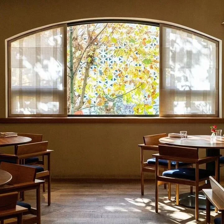 @mingles_restaurant  #seoul, is a culinary gem that invites diners on an extraordinary journey through the flavors of Korean cuisine, reimagined with a modern twist. The restaurant's ambience, innovative dishes, and growing popularity have made it a 