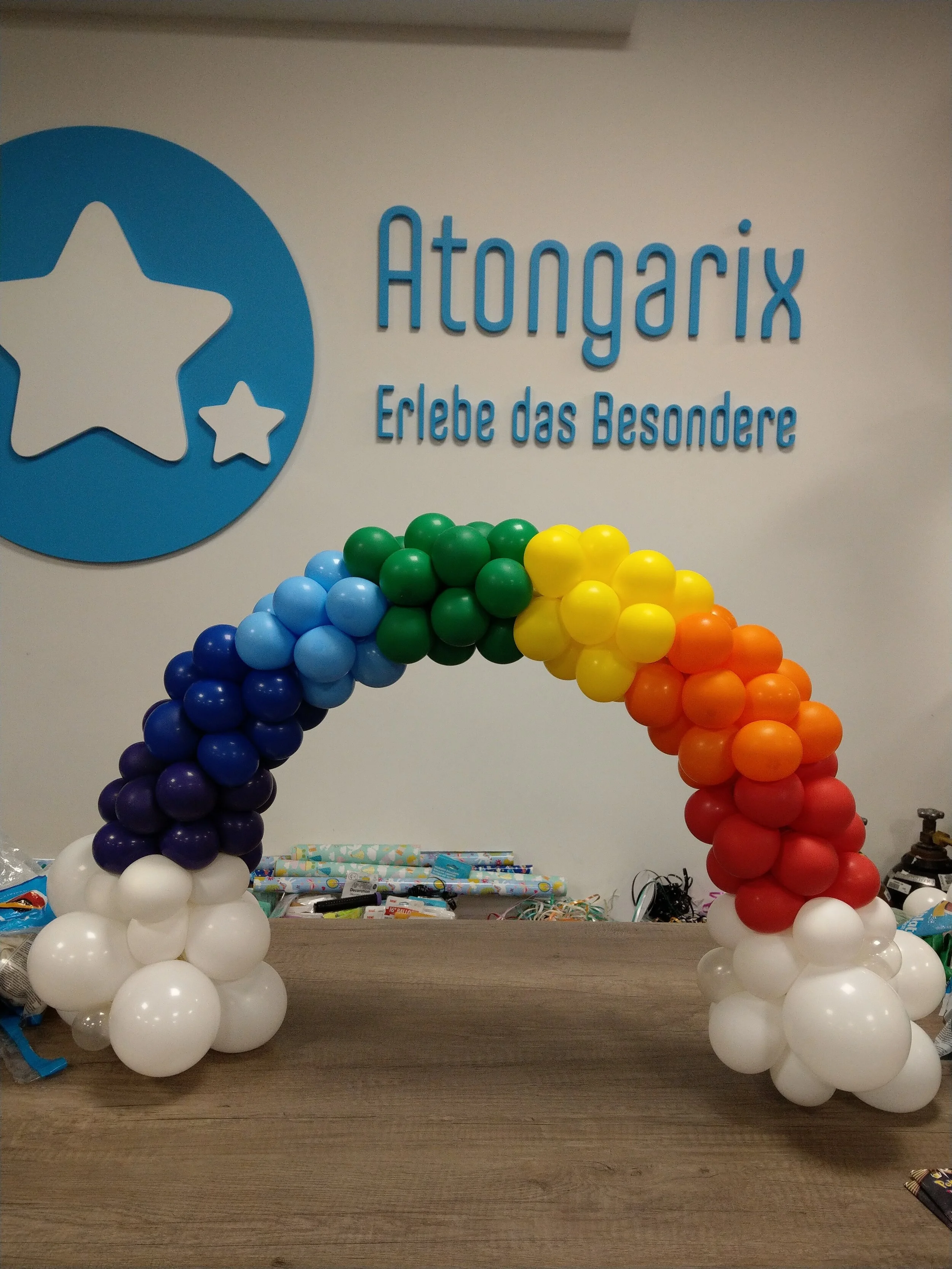 Atongarix-Ballondekoration_Regenbogen.jpg