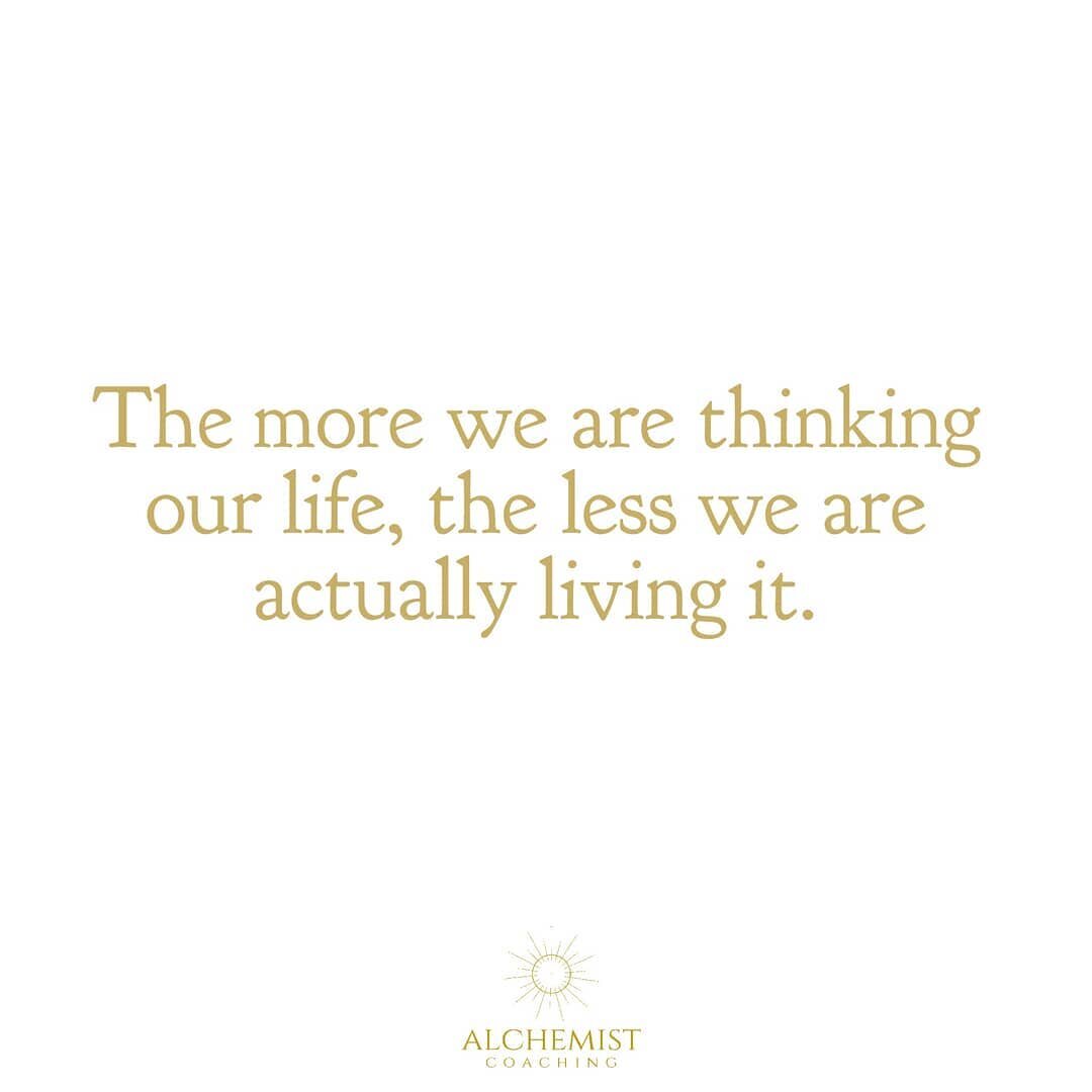 Lasting change goes beyond what our minds can grasp. And your intuition, internal compass and guidance are there for a reason..
.
Do you find it easy to access and listen to your intuition, your internal GPS? I would love to know xxx