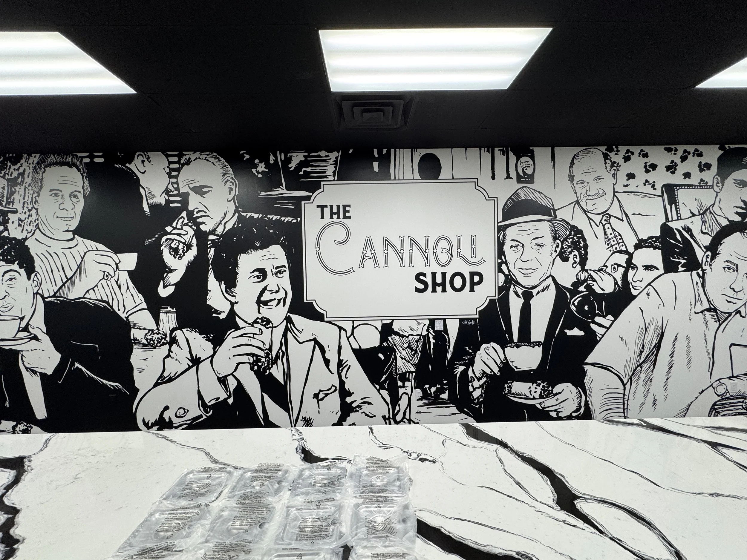 cannolishop2.jpg
