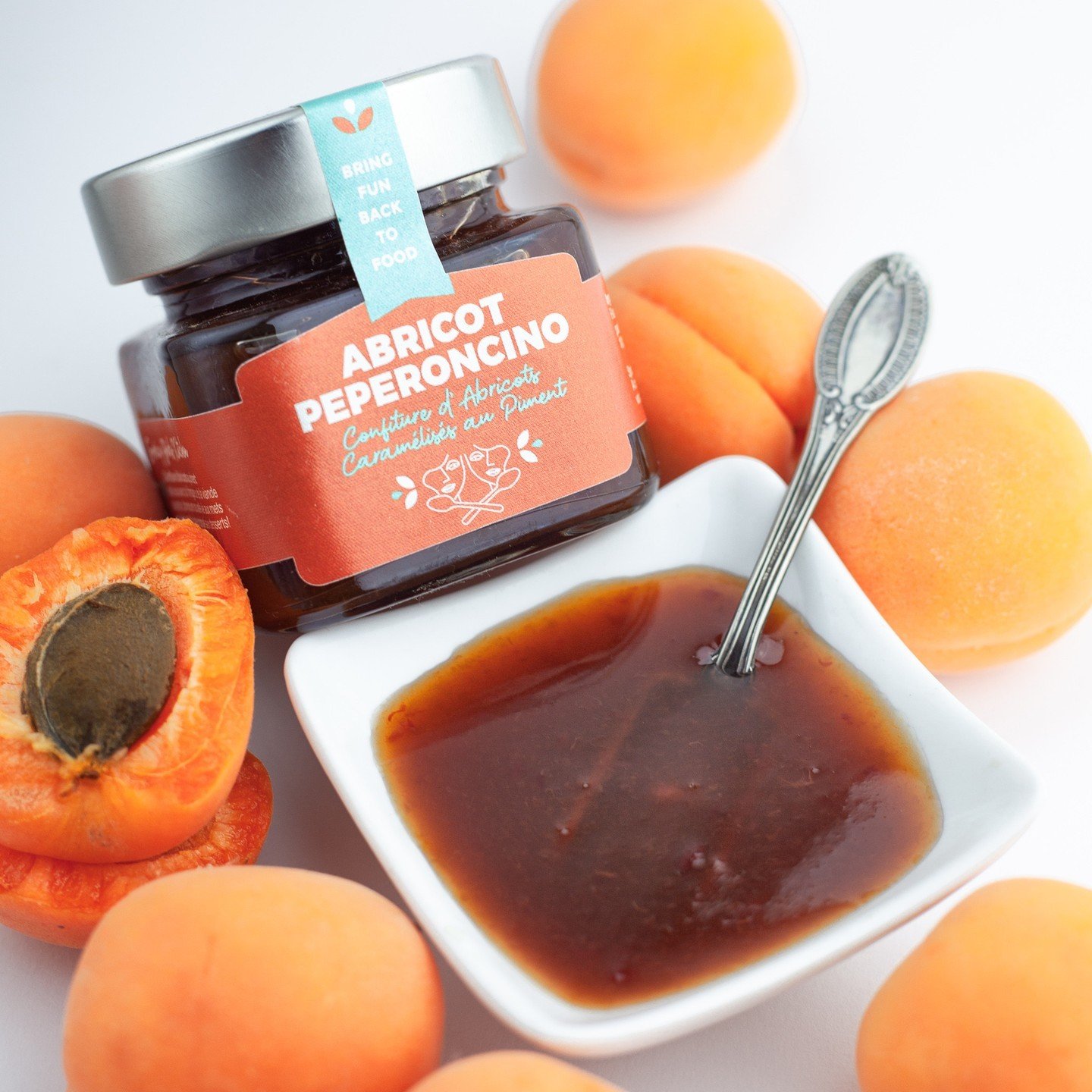 [FR] Confiture Abricot et Piment**⁠
⁠
D&eacute;couvrez notre confiture d'abricot et piment, une d&eacute;licieuse combinaison &eacute;pic&eacute;e &agrave; savourer avec du fromage ou votre plat pr&eacute;f&eacute;r&eacute; ! 🧀🌶️ Parfaite pour ajou
