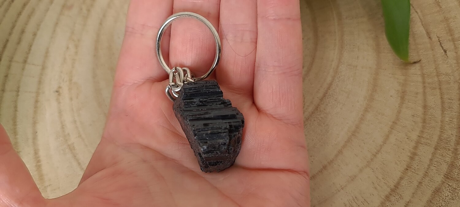 black-tourmaline-keyring-3