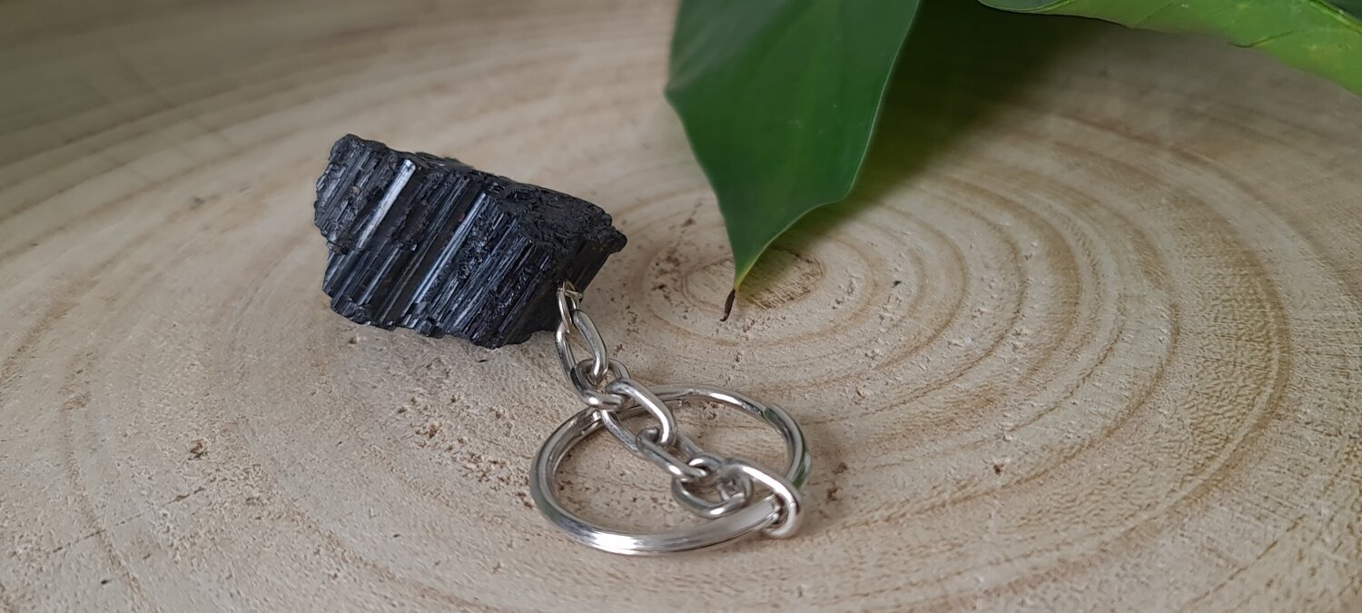 black-tourmaline-keyring-4