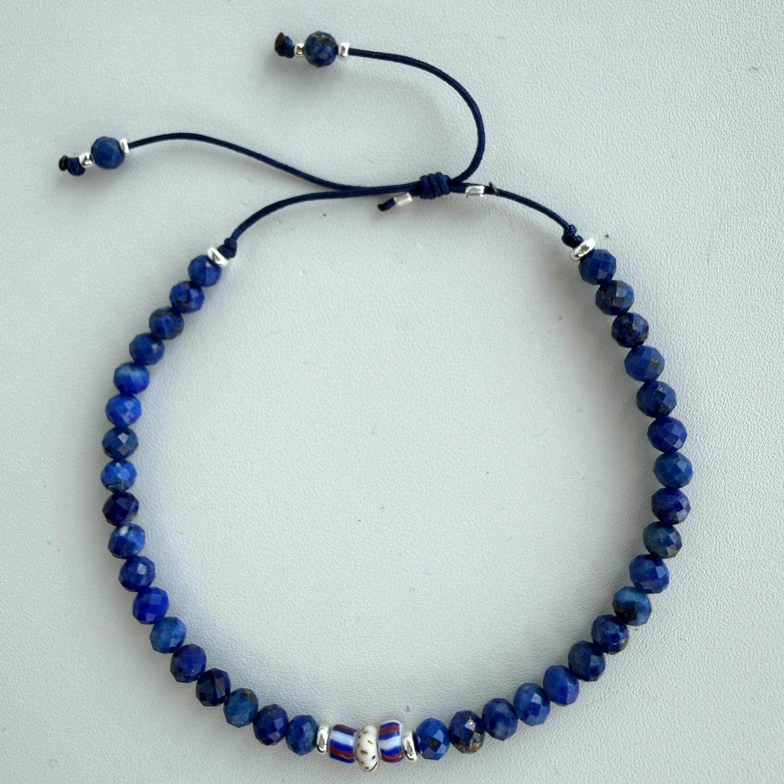 bracelet-homme-lapis-lazuli-ethnique-fait-main.jpg