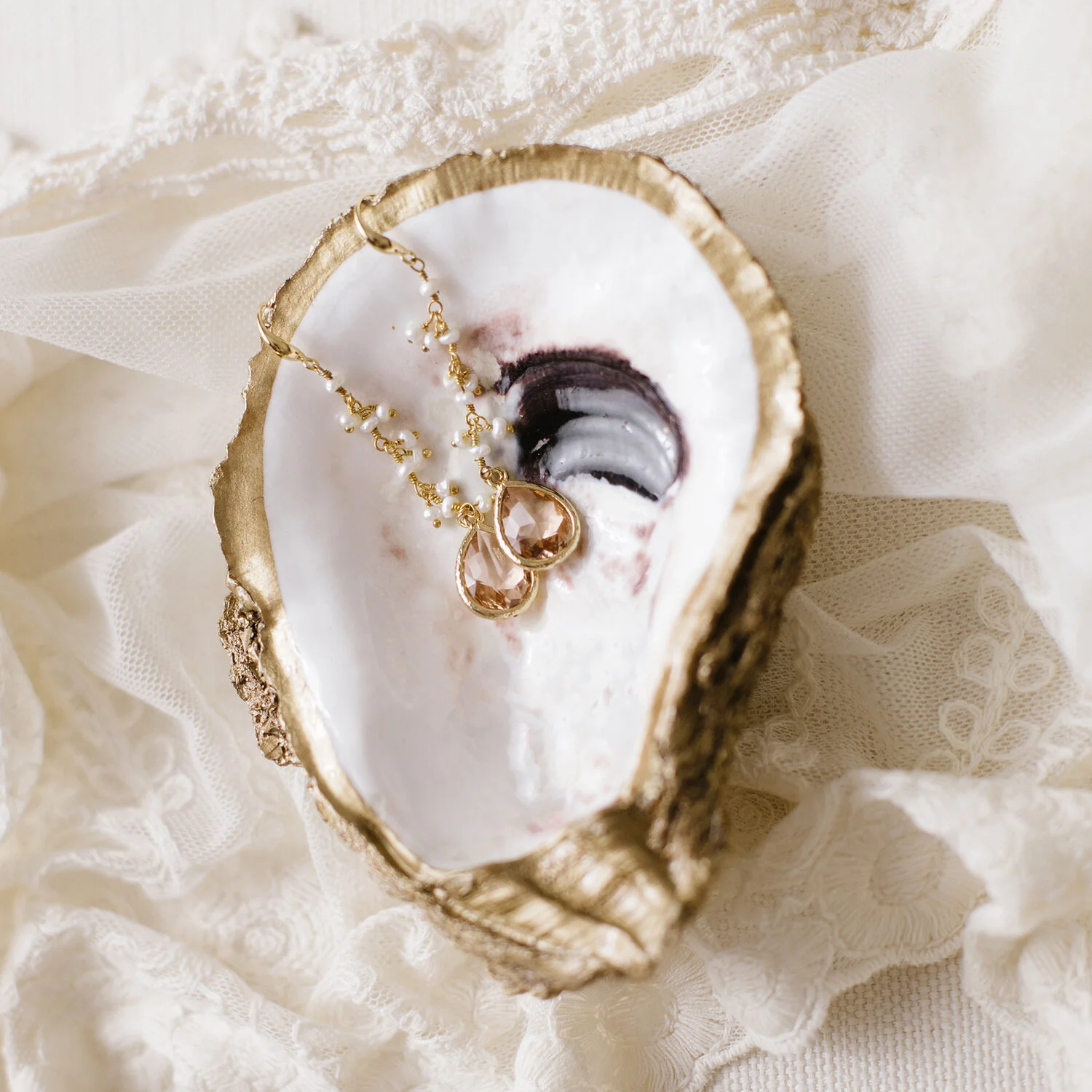 decoupage oyster