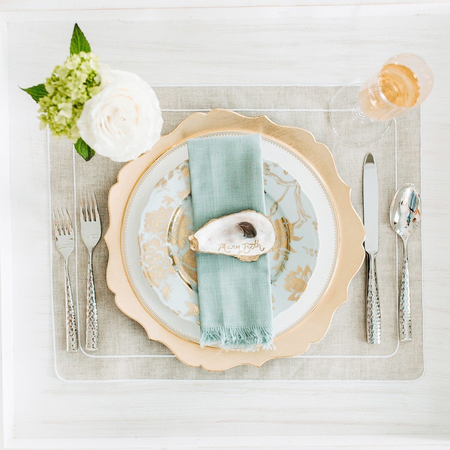 Elevate your wedding table decor with our enchanting oyster-inspired place settings! 🦪🍽⁠
⁠
Not only do our oyster place cards and napkin rings add a touch of coastal charm to your special day, but they also double as unforgettable wedding favors fo