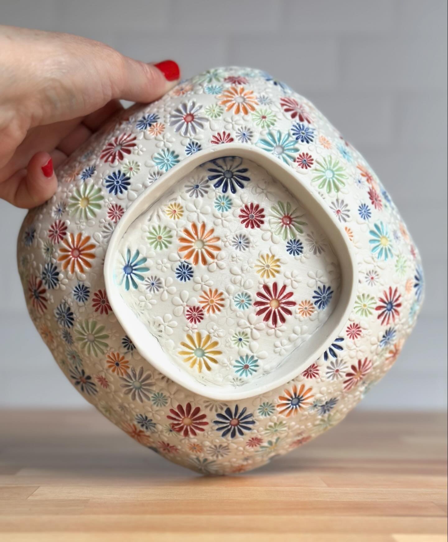 Is it Friday yet???? I&rsquo;m so ready!  Here is a new &ldquo;Daisyware&rdquo; salad bowl I made for this update. I have some vintage Pyrex square bowls that I made plaster molds from years ago, and decided it was finally time to use them!  I love t