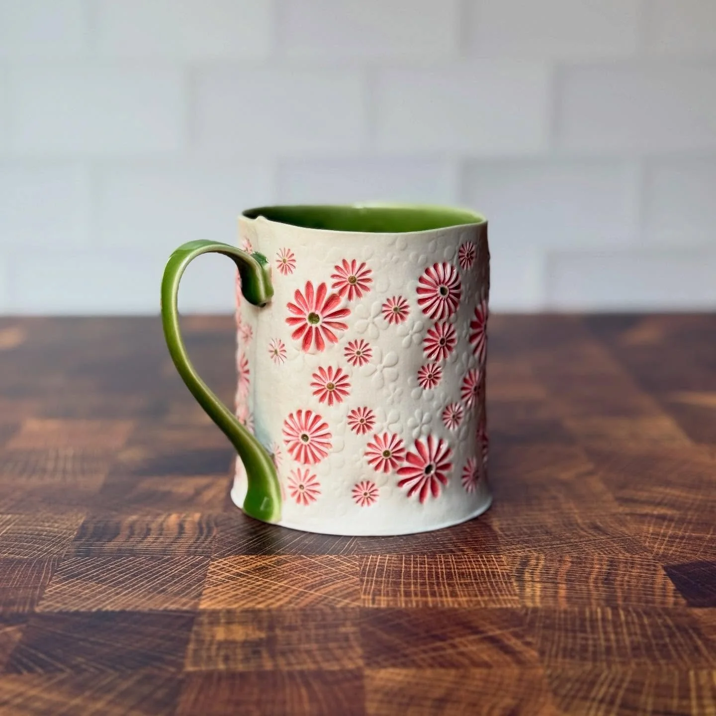 Anyone else sweet talk their art when taking pictures for listings???? I feel like it&rsquo;s quality time with my pots before sending them off to their new homes&mdash;so we do some bonding during our glamour shots sessions.  I coax them with compli