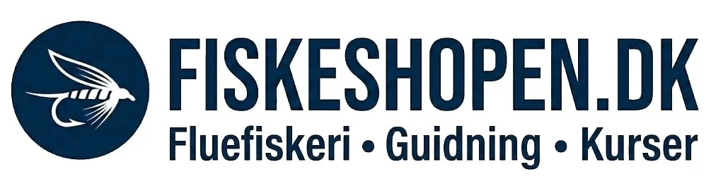 Logo for fiskehopen.dk med en pilfisk i blå cirkel samt teksten 'FISKEHOPEN.DK', 'Fluefiskeri', 'Guidning' og 'Kurser'.