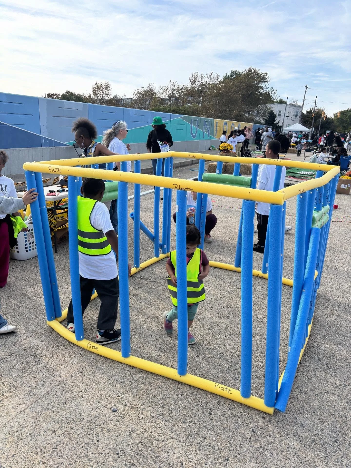 Big shoutout to W.E.I.R.D. Learning and CEO Kito! 
@weird_learning 💛
We’re so grateful she joined us for United Neighbors 2025, bringing her passion for empowering youth and the community through real-life skills and creativity. Her organizat