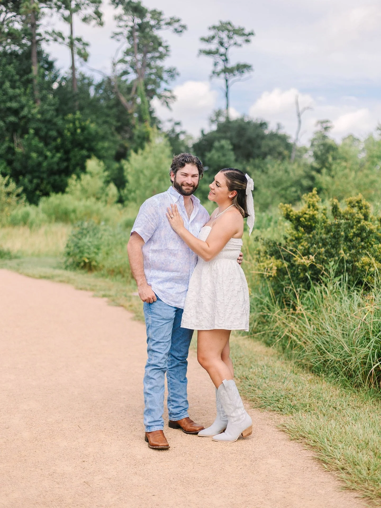 these love birds were too cute not to share 🕊️ counting down the days until 5/2/26 🤭