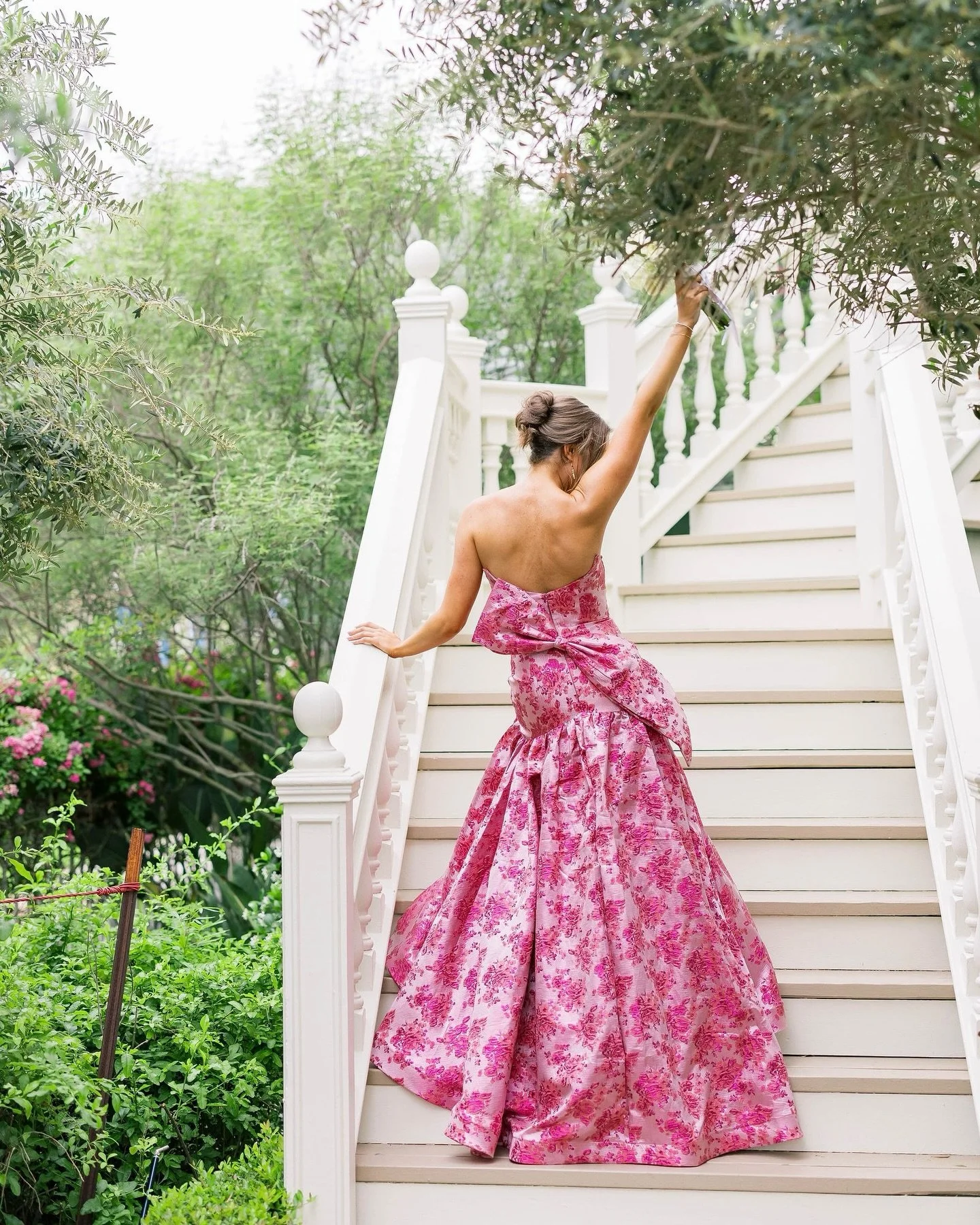 petition for prom season to stay forever?!!? 🎀💐💛