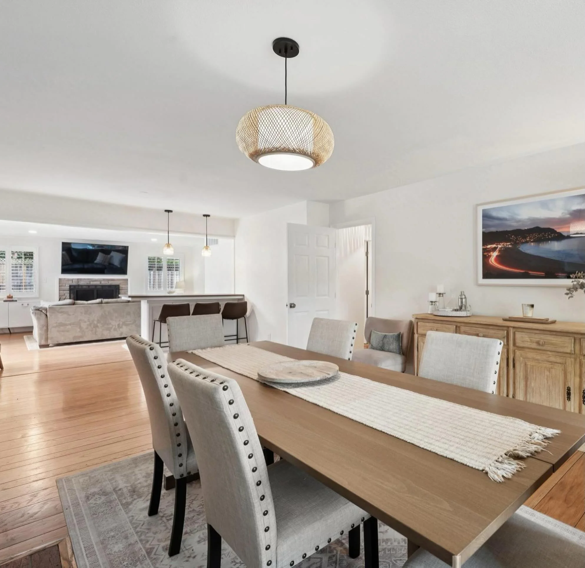 #JUSTLISTED! Beautifully updated 3 bedroom / 2 bath San Rafael Meadows home. Single level, hardwood floors, expansive backyard and easy commute location make this an absolute dream Marin home! 

Open Sat &amp; Sun 2-4pm

Listed for $1,150,000
105corr