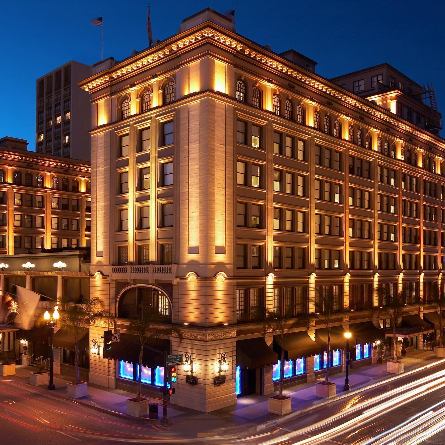 The US Grant Hotel, a celebrated San Diego icon, originally opened in 1910 and went through a major multi-million dollar renovation in 2005. 

Under the guidance of interior designer Frederic Marq, MRD was brought on to provide complete lighting solu