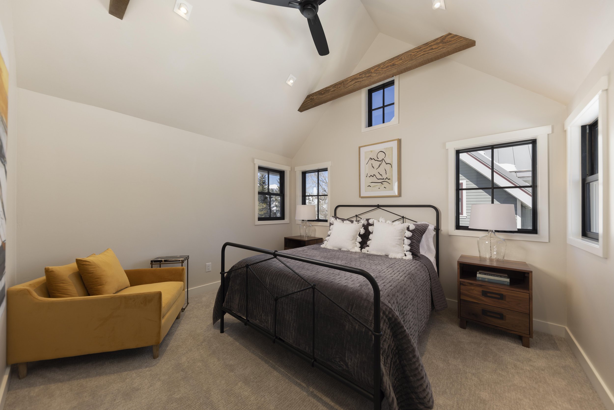 208 N Ridge St 20.jpg