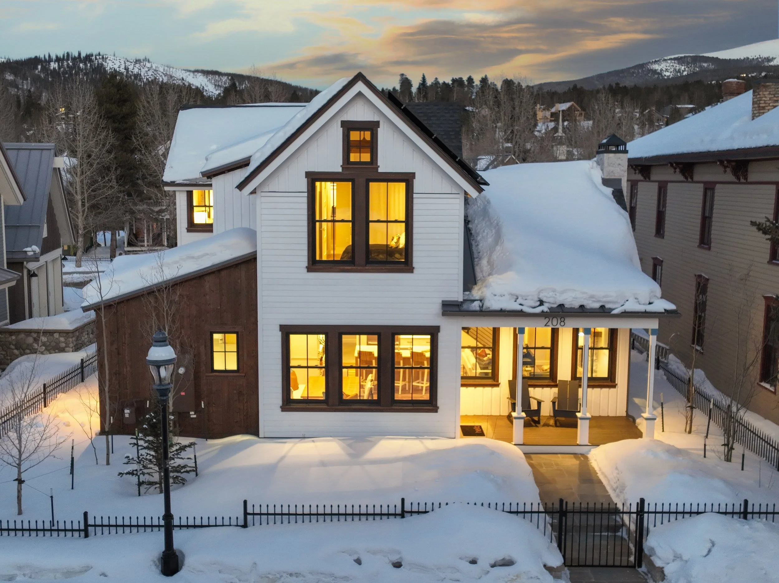 208 N Ridge St 2.jpg