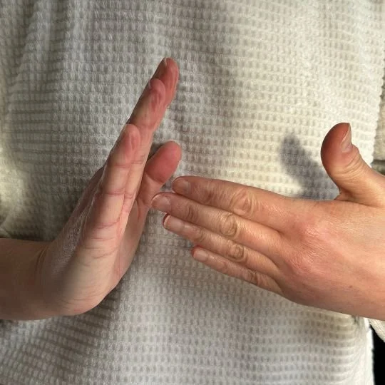 Reiki bonus hand position