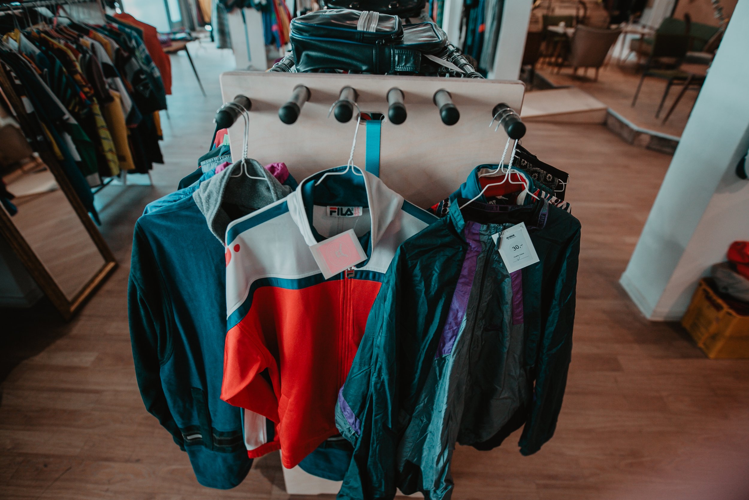 Second Hand Laden Bremen / Vintage & Drinks