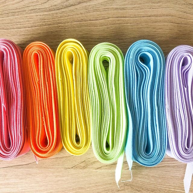 sewing with colourful fabric is bringing joy today ☀️🌈