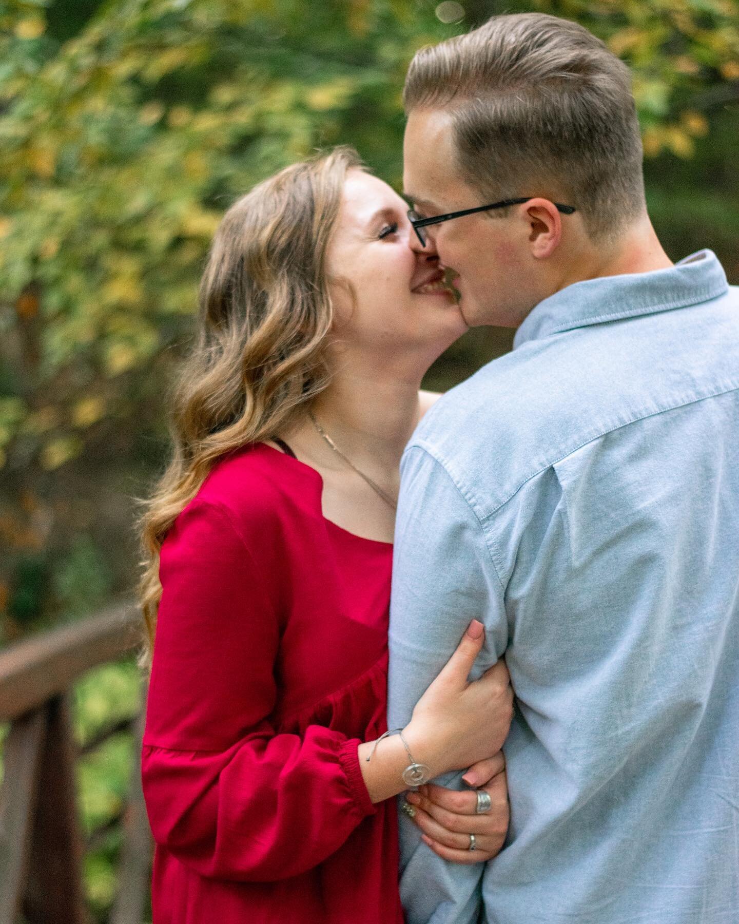 REAL TALK

This was the first session I had done in two months. Two months! 😱 We were so busy moving and getting settled that I had almost forgotten what it was like to get behind the camera. These two were the best and were so patient and kind! The