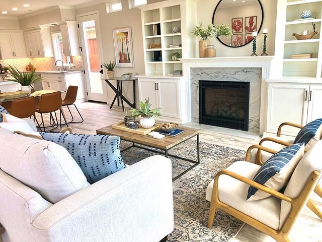 This Cayucos beach house is on the market and ready to be sold!! Presented by Kathy Robertshaw at  R n R Properties .
.
#homestaging #forsale #realestate #beachhouse #luxuryhomes #instahome #interiordesigninspo #acaciacreekstaging