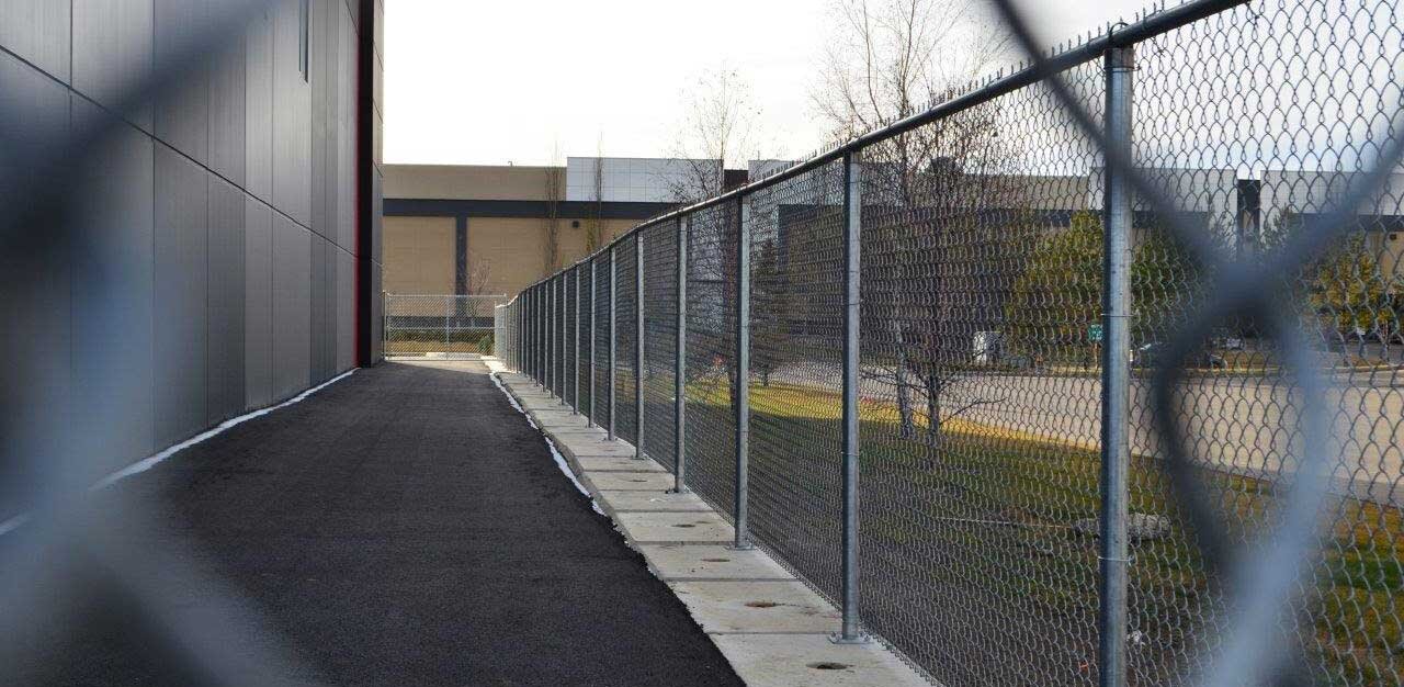 Chain Link Fence Building & Installation Company
