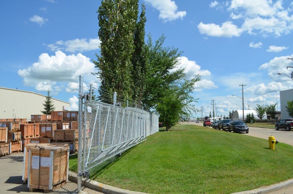 edmonton-fence-company-2.jpg