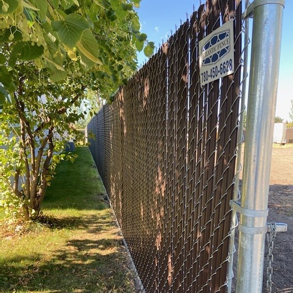 When Privacy is a Priority. We have you covered. We can install privacy in most existing chainlink fences. Call us today for your free quote . #edmonton #edmontonliving #edmontonbusiness #yegbusiness #yegpeople #yeg