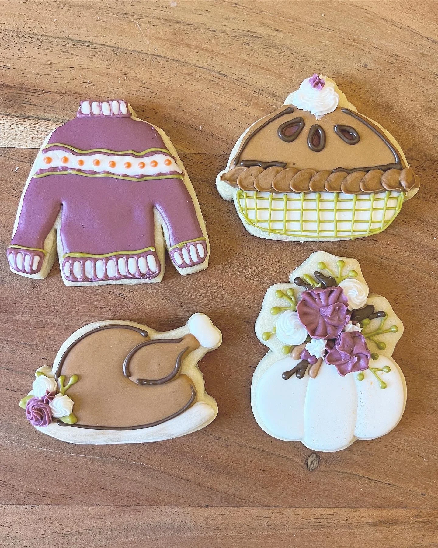 11/13   |   6-8pm Thanksgiving Cookie Decorating