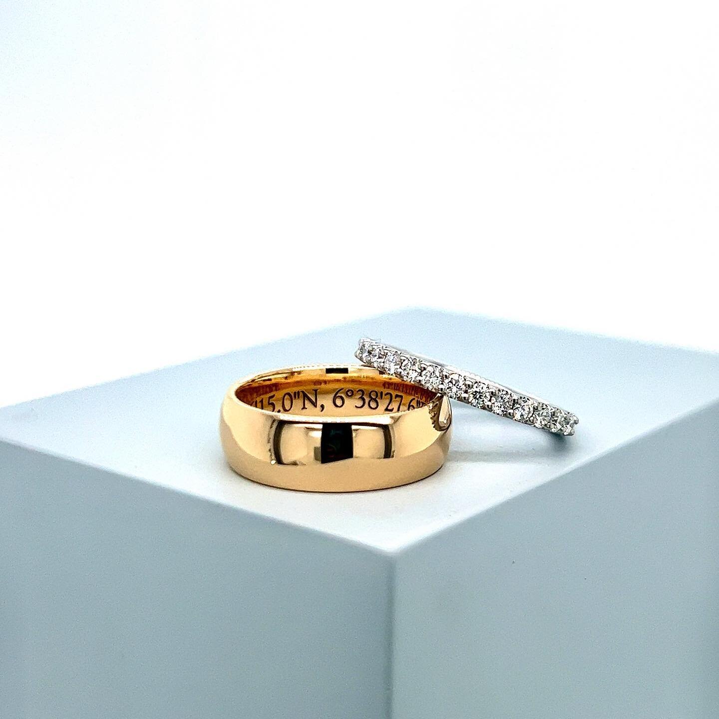 DEUX D&rsquo;UNE SORTE 🤍
&bull;
[ two of a kind ]
&bull;
Eddy &amp; Jess recently got married in St Tropez! Jess opted for a bold domed wedding band to sit beside her engagement ring AND a little sparkle to wear on her right hand, because &hellip; w