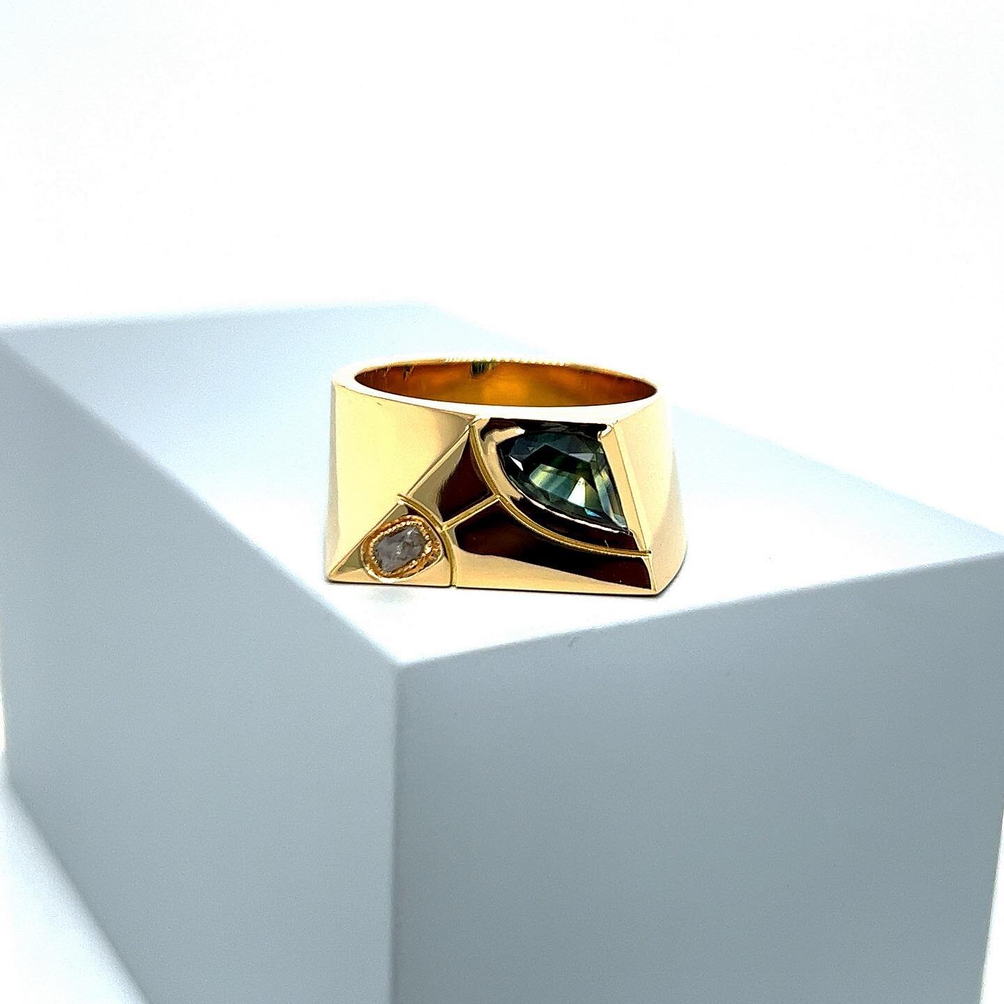 AUDACIEUX 🔱
&bull;
[ bold one ] 
&bull;
A gents wedding band, unlike any other! ✨
&bull;
👉🏼Swipe to appreciate the epic journey of this one off piece from stone selection, to sketch, to finished product! 
&bull;
When groom Sam came to me with a pr