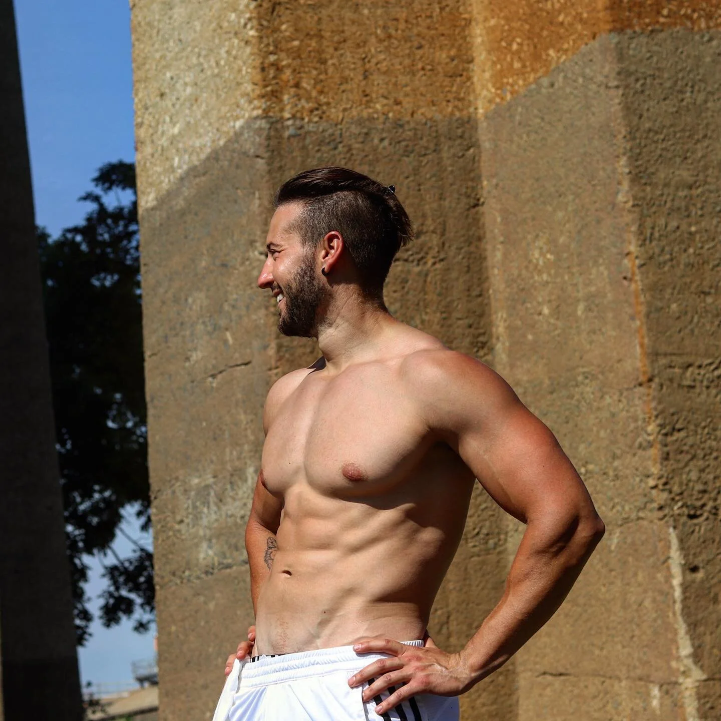 Whenever I talk to new clients about &ldquo;goal-setting,&rdquo; I sometimes get this funny sort of look&hellip;as if they&rsquo;re saying, &ldquo;yeah, yeah, I get it&hellip;I just want to look fit and I&rsquo;ll know it when I see it.&rdquo;⁣
⁣
Doe