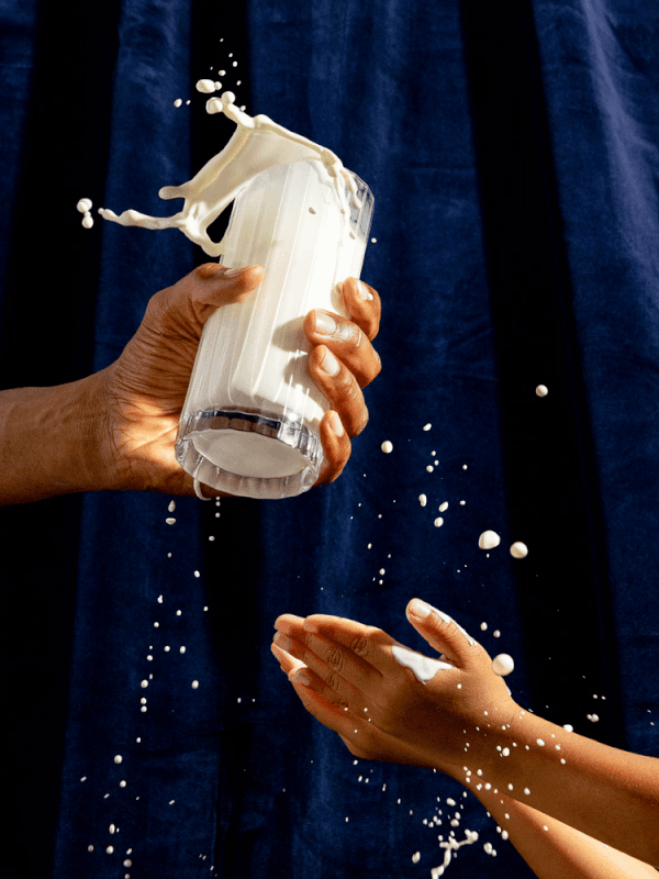 06-05-2023_t_76476335280446e6ba61af4307dfc8ef_name_MILKSPILL4X6_2-ezgif.com-resize.gif