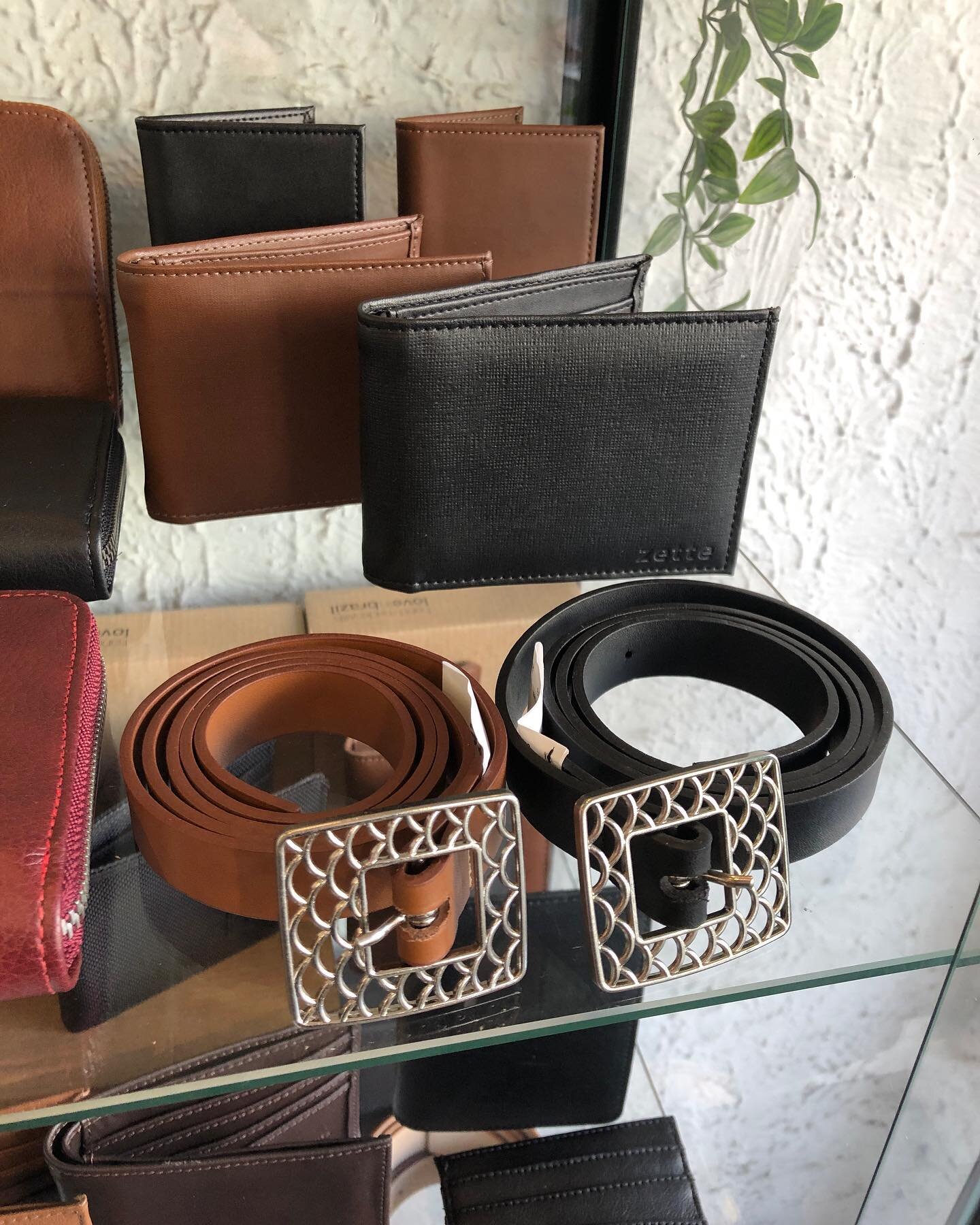 The Aislin belt is a new addition to our collection, featuring a decorative silver buckle that&rsquo;s inspired by art deco design. Available in either cognac or black high-quality vegan leather in 3 sizes.