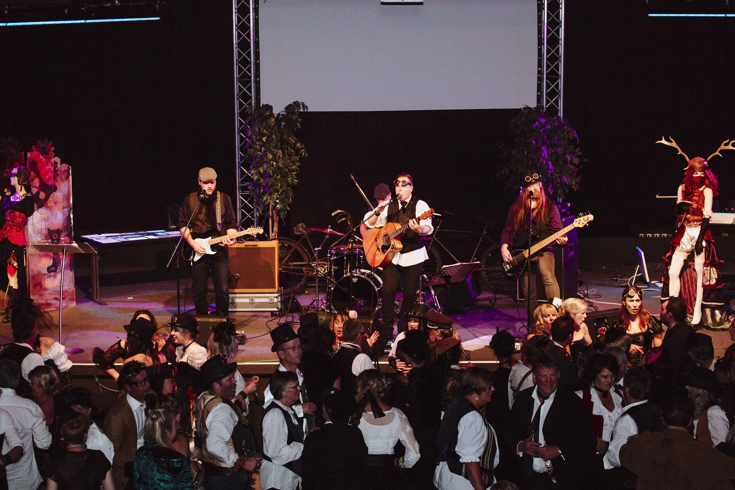 1 Headrush steampunk - Juliet Chilton.JPG