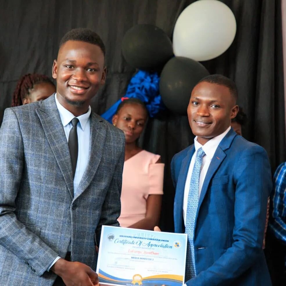 Monday is for Good News to propels us for the whole week and no good news can beat Celebrating Leadership Excellence Award, awarded to @lukungujonathan our Scholar from @mbararaust Uganda for the great leadership skills exercised in the students Chri