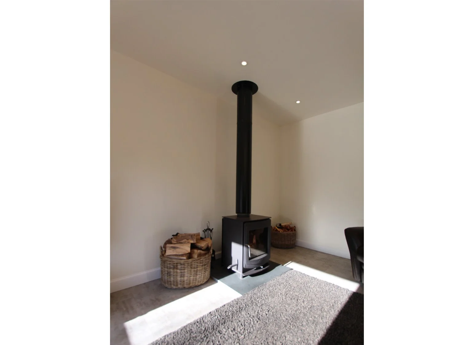 IMG_4104 T RESIZED.JPG